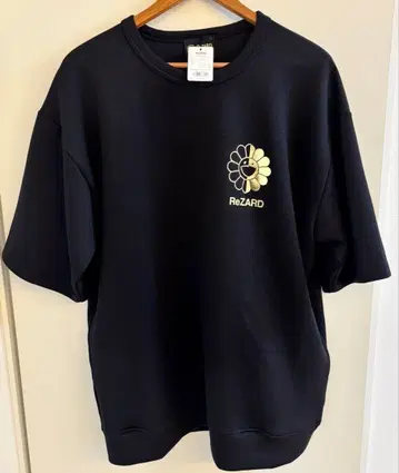 히카루 ReZARD 무라카미 다카시 콜라보 T셔츠 블랙