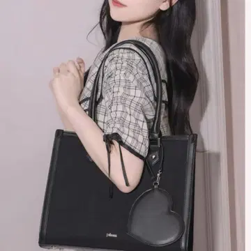 패스 케이스 포함 스퀘어 파이핑 토트 블랙 피움 pium