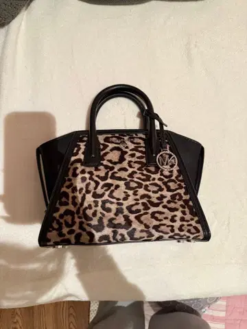 Michael Kors 레오파드 무늬 핸드백