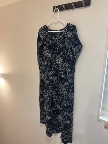 스페치오 원피스 프렌치 슬리브 새상품급