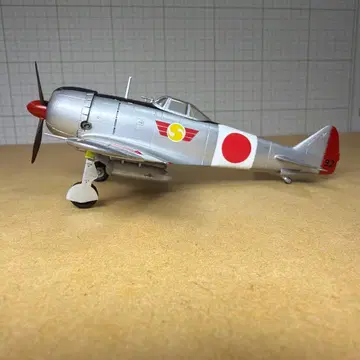 하세가와 1/72 2식 전투기 II형 쬠기 완성품