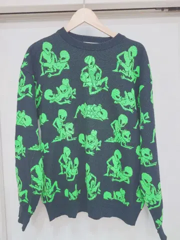 LABRAT 에이리언 그래픽 니트 RIPNDIP