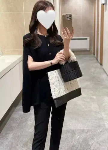 ur's 골드 단추 케이프 니트 가디건