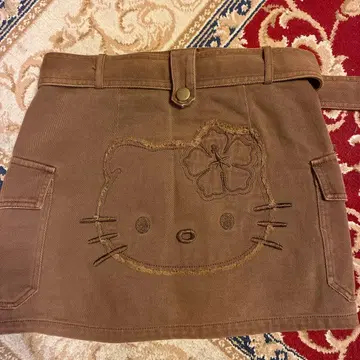 SPINNS 키티 미니 스커트