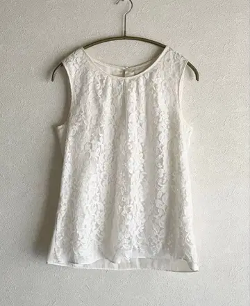 Ballsey * 보르지 컷워크 슬리브리스 레이스 블라우스