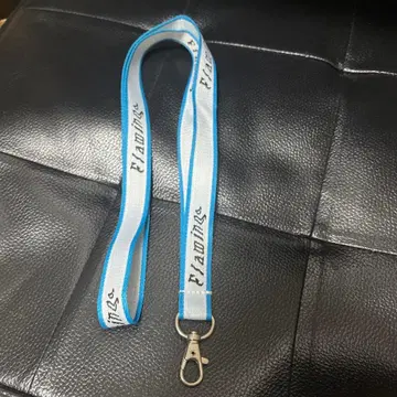 요네즈켄시 Flamingo 넥피스