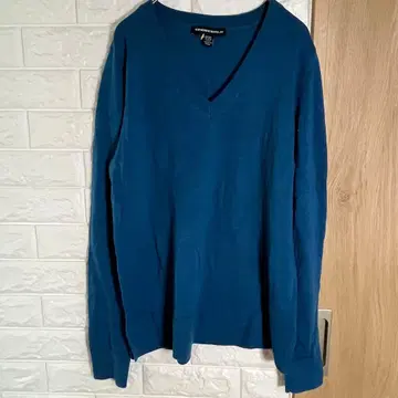 세탁 가능한 고급 울 캐서린 버클리 V넥 니트 메리노울 100% S