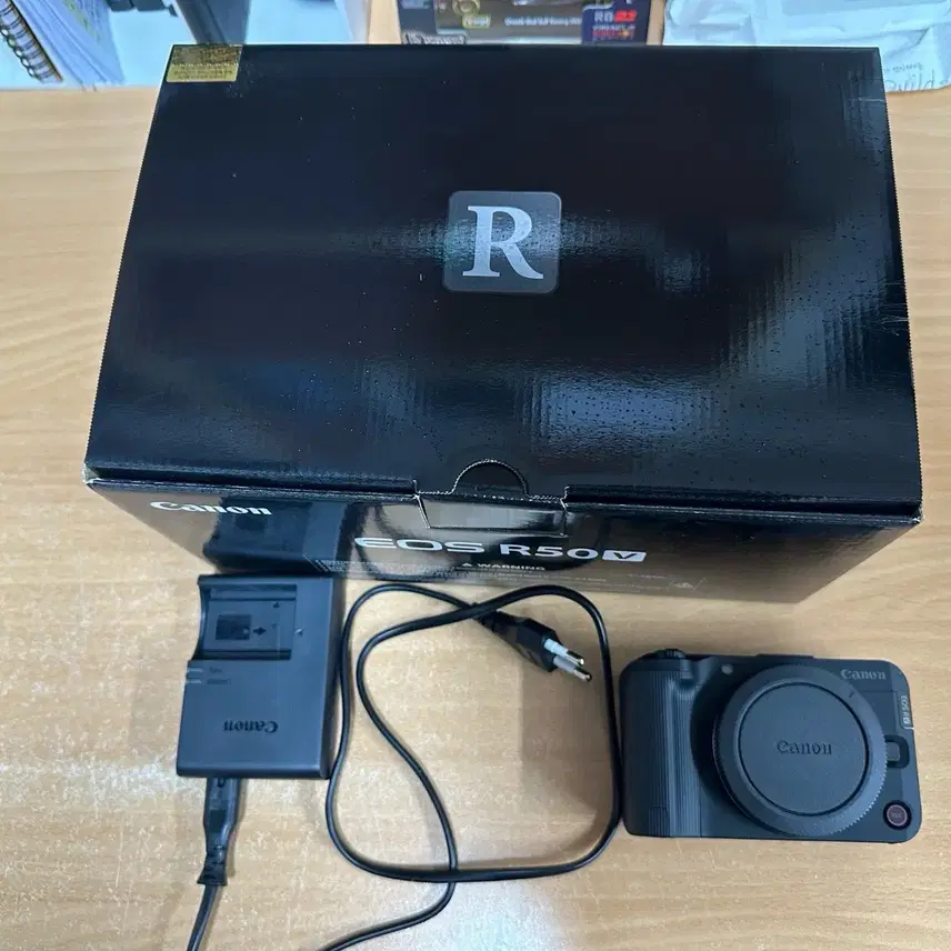 캐논 EOS R50v 바디