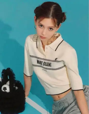 [ LILY BROWN x MARY QUANT ] 폴로 니트 풀오버