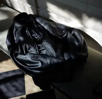 anytee 프래그먼츠 빈티지 레더 재킷