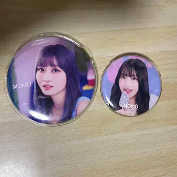MOMO 핀 배지 2종 세트
