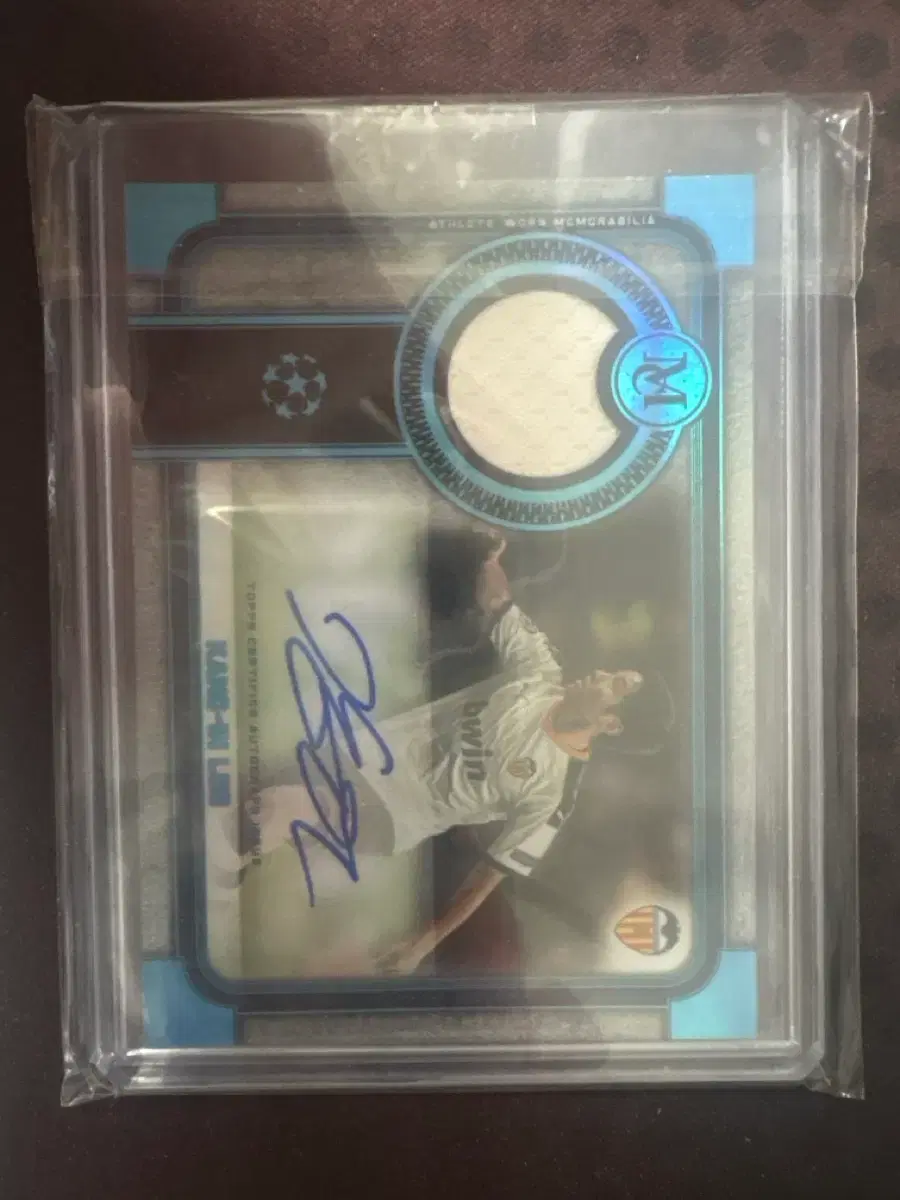 2019-20 Topps Museum 이강인 오토 패치 카드 (75한정)