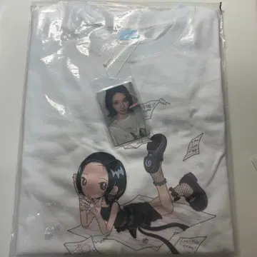 hearts2hearts FOCUS MD 티셔츠 미개봉 새상품 지우