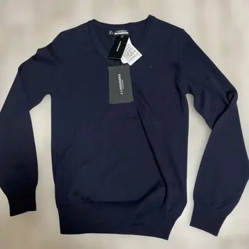 새상품 J. LINDEBERG 네이비 V넥 스웨터