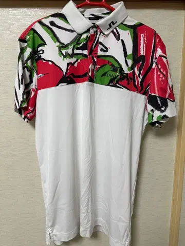 즉시 완판 새상품급 J.LINDEBERG 그래픽 피케 셔츠