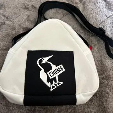 CHUMS 오니기리형 숄더백 참스