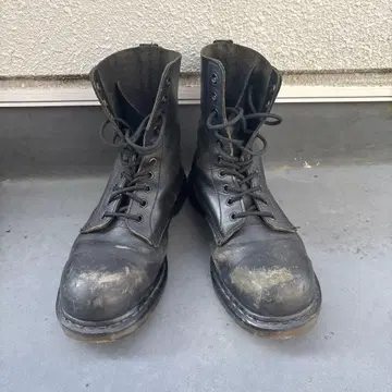 닥터마틴 10홀 스틸토 UK8 펑크