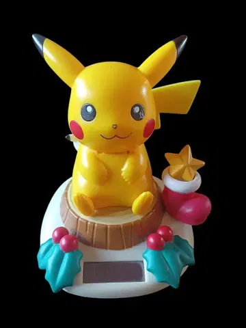 느긋한족 피카츄 크리스마스 타입 포켓몬 피규어
