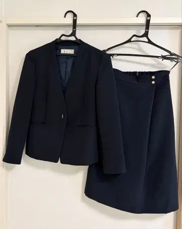 네이비 노카라 정장 세트