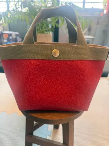 에르베샤 펠리에 701gp 파프리카 그리 레어 컬러