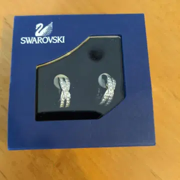 Swarovski 실버 크리스탈 귀찌