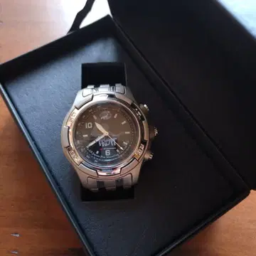 전일본 프로레슬링 무토 케이지 손목시계