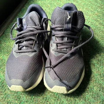 미즈노 네이비 러닝화