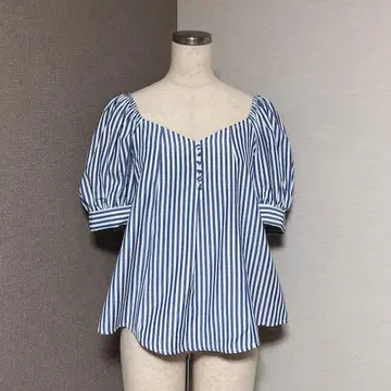 레이디 아젤 백리본 스트라이프 퍼프 슬리브 2way 블라우스