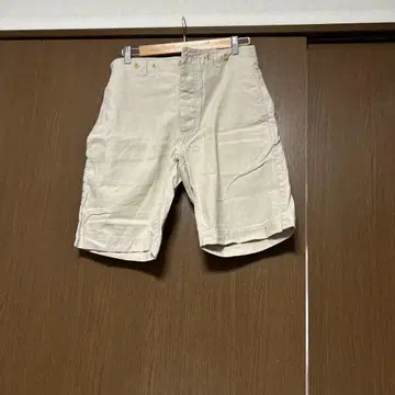 MHL 베이지 숏팬츠