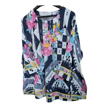 새상품 꽃무늬 멋진 7부 소매 튜닉 3L까지 OK입니다