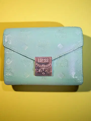레어! 고품질! MCM 3단 폴더형 지갑 민트 그린