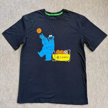 언더아머 카리 x 세서미 스트릿 콜라보 T셔츠 [ MD ]