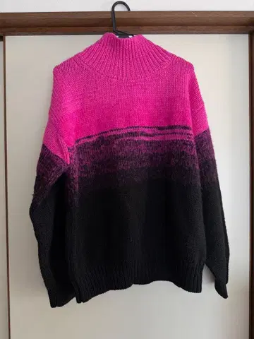 드리스 반 노튼 니트