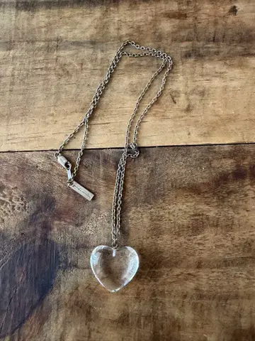 유리카 아쿠츠 유리 하트 목걸이