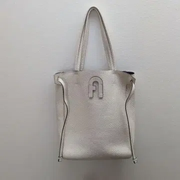 FURLA 화이트 가죽 토트백