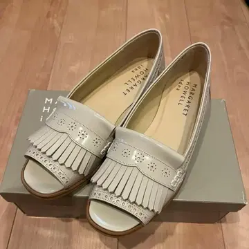 새상품급 마가렛호웰 idea 오픈 태슬 로퍼 베이지