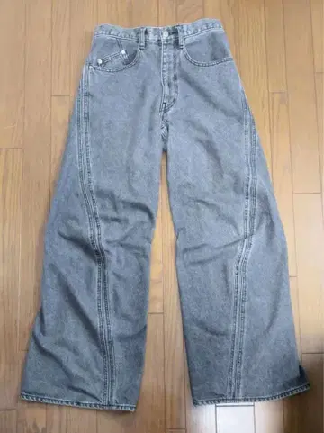 NVRFRGT 3D Twisted Wide Leg Jeans GRY 1