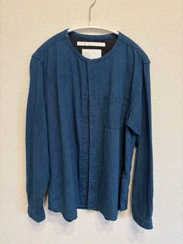 화이트 마운티니어링 샴브레이 노카라 셔츠 0 남성용