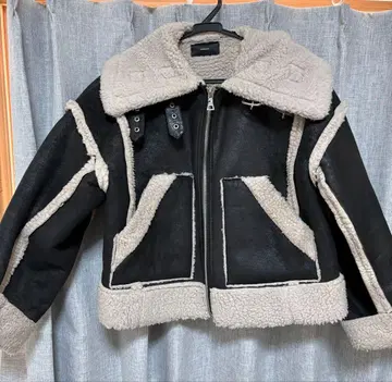 EMODA / 숏 페이크 무스탕 블루종