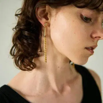 새상품 완판템 그레이스 콘티넨탈 체인 태슬 귀걸이