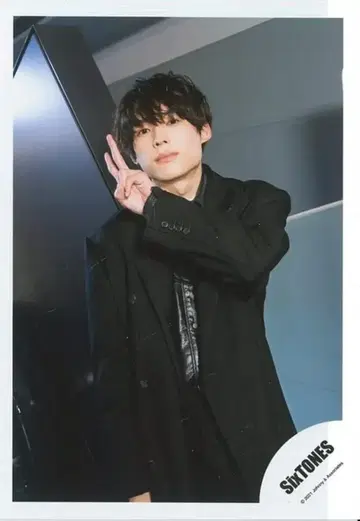 SixTONES 1ST 마츠무라 호쿠토 공식 사진 *1장