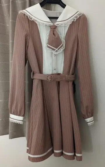 시크릿허니 스트라이프 패턴 긴팔 원피스 세일러 카라