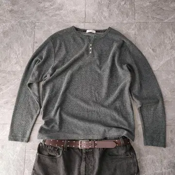 아카이브 스톤 헨리 롱 슬리브 H