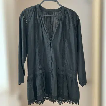 새상품급 블랙 레이스 블라우스 린넨 100% 이탈리아 브랜드