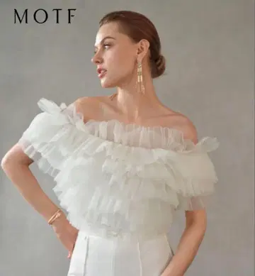 MOTF 프릴 오프숄더 튜브탑 튤 상의
