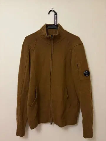 C.P. Company 집업 니트 스웨터 브라운
