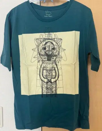 요네즈 켄시 '18 Flamingo 클랜 T셔츠 M 사이즈