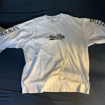 빈티지 New Era 화이트 긴팔 T셔츠
