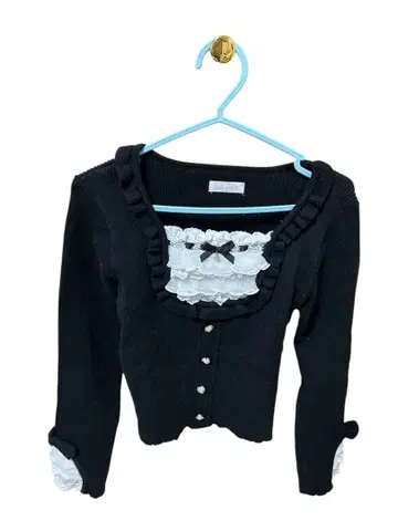 옷깃 달린 스퀘어 리브 니트탑 블랙 리즈리사