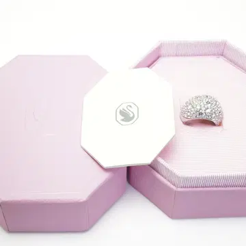 새상품급 스와로브스키 LUNA 반지 파베 루나 11호 52